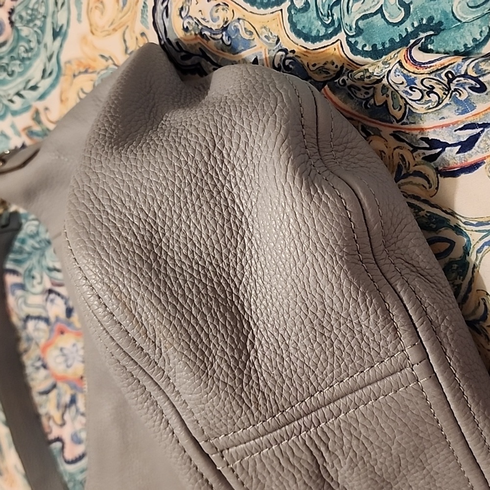 Michael Kors Frances Pebbled Leather Shoulder bag - Picture 3 of 12